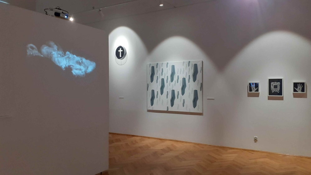 Prace m.in. D. Lejmana (video instalacja ), A. kapusta (obraz) G. Klamana (obiekt)