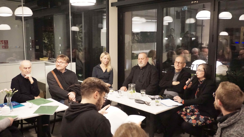 I się zaczęły rozmowy...