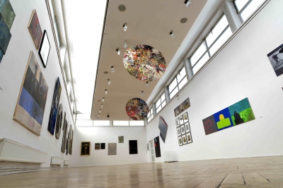 Ostatnie spojrzenie na wystawę Profesor Adam Marczyński  i PracowniaPrace od prawej K. Kiwerskiego, J. Orbitowskiego, L. Orzecha, Adama Brinckena