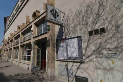 Wejście do Domu Plastyka  przy ZPAP w Krakowie